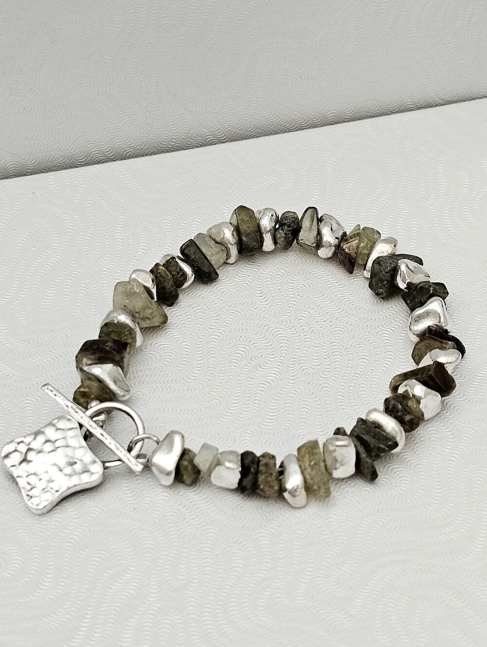 Silpada Rare Peridot Sterling Silver Chunky Nugget Toggle Bracelet B0904